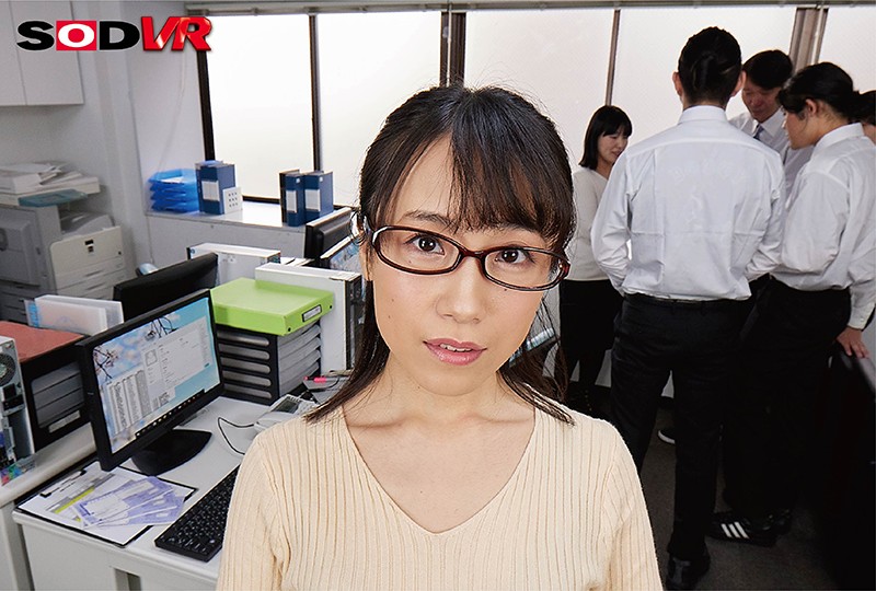 【VR】結婚間近で幸せ絶頂な僕を唇が狂わせる!キス魔の女上司からの舐め接吻NTR |13dsvr00924
