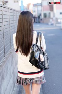 【VR】【追跡視点】生意気なイケてる女子●生 ひなこちゃん 校内強●VR ｜13dsvr01273