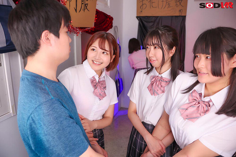 【VR】【8K】文化祭でクラスでやることになった催しは学生おっパブ。思春期おっぱいを舐めまくるサービスを受け流す我がFラン学校。 ｜13dsvr01665