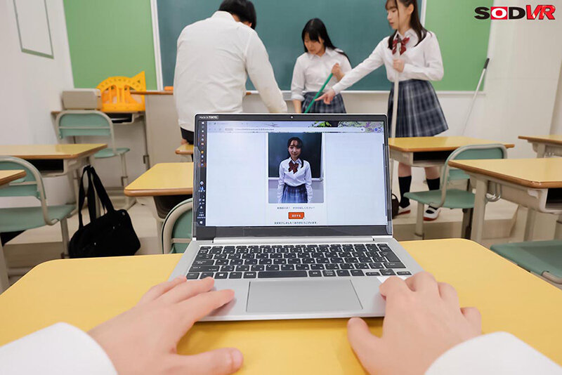 【VR】【8K】人間がドールに？！注文したら委員長は突如消えて、箱入りドールとして家に届いた 雅子りな ｜13dsvr01850