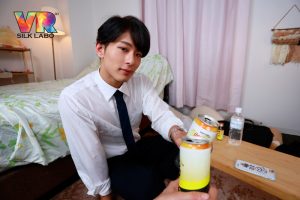 【VR】「そんな男捨てて、俺にしちゃえば？」仲良しの男友達に迫られ初めての浮気エッチ 東雲怜弥 ｜1vrsl00017