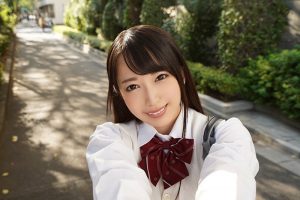 【VR】清楚な美少女とドライブ疑似デート！献身フェラ！激しい腰振り騎乗位など見どころ沢山！｜弥生みづき