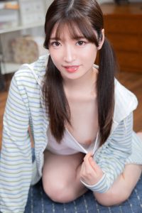 【VR】魔性のピンク乳首をチラ見せ誘惑してくる妹に理性が完全に飛んだボク 上坂めい ｜aqube00024