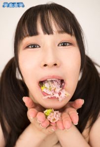 【VR】咀嚼物VR 食べてる女の口の中 ｜aquma00078