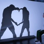 一般男女モニタリングAV ラブラブカップル限定 影絵に挑戦！ドキドキ寝取られシルエットクイズ！3 布越しに彼氏に見られているのに女子大生がデカチンSEXで生中出し！ ｜dvmm00150