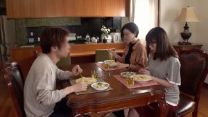瓶底眼鏡を外すと何も見えない妹に… 吉根ゆりあ ｜dvrt00003
