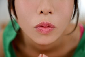 【VR】敏感くびれ巨乳娘【8K超肉感特化】はエロ偏差値高めで何度も何度もザーメンを絞り取り求めあう… 天羽りりか ｜nkkvr00172