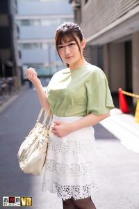 【VR】 超王道AV出演体験VR！！あなたよりもカワイイ子を連れてきてください！数珠繋ぎVR！美人女ADが街でナンパして連れてきた断れないヤリマンをあなたのチ○ポでヒーヒーさせてあげて下さい！！更にその子よりもカワイイ断れないヤリマンを電話で呼んでもらう… ｜oycvr00072