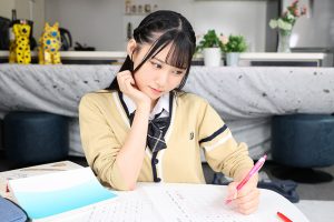 【VR】【8K VR】脳がトロけるほどの好き好き洗脳攻撃で教え子に手籠めにされた家庭教師のボク ゆめ莉りか ｜urvrsp00415