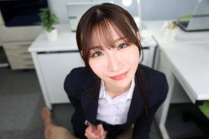 【VR】【8K】ずっとゼロ距離で美女に見つめ続けられながら手コキ＆フェラチオで口内射精が止まらないVR ｜urvrsp00520