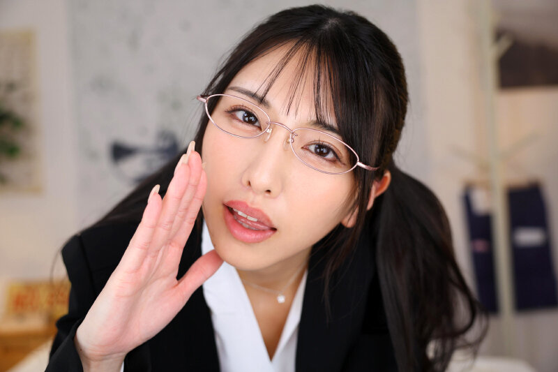 【VR】【8K】会社の為ならあらゆる業務をこなすパーフェクト秘書は、事務的に淡々抜き甘サド寸止め焦らしドS強●連続射精の顔を変幻自在に使い分けて性欲の強いポンコツ社長の射精を処理する。倉木しおり ｜urvrsp00567