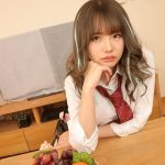 【VR】人見知りだった居候ギャルが、僕が童貞と知ってからまいにち玩具にされています。 松本いちか ｜vrkm00219