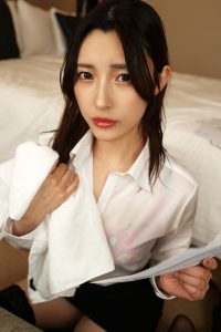 【VR】顔面特化アングルVR ～びしょ濡れで部屋に来た「大嫌いな女上司」と濡れ髪ド変態SEX～ 森沢かな ｜vrkm01010