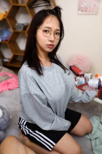 【VR】堕落しきった隣人の下品なカラダ 家事の出来ない肉オンナと散らかった部屋での中出し交流 隣人Nさん ｜vrkm01544